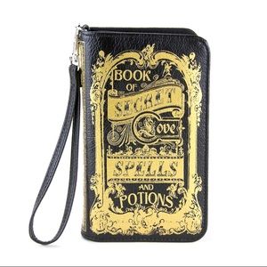 Book of Secrets Wallet in VinvI